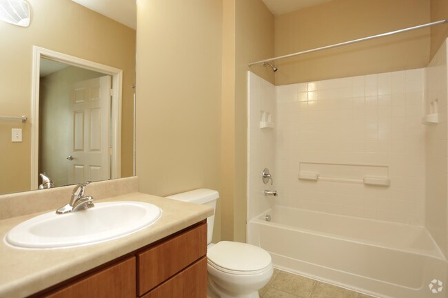 2BR, 2BA - 1,157 SF