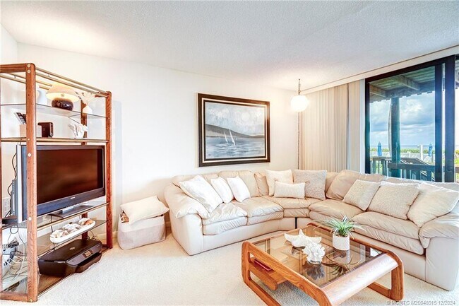 Photo - 2355 NE Ocean Blvd Unidad 24A