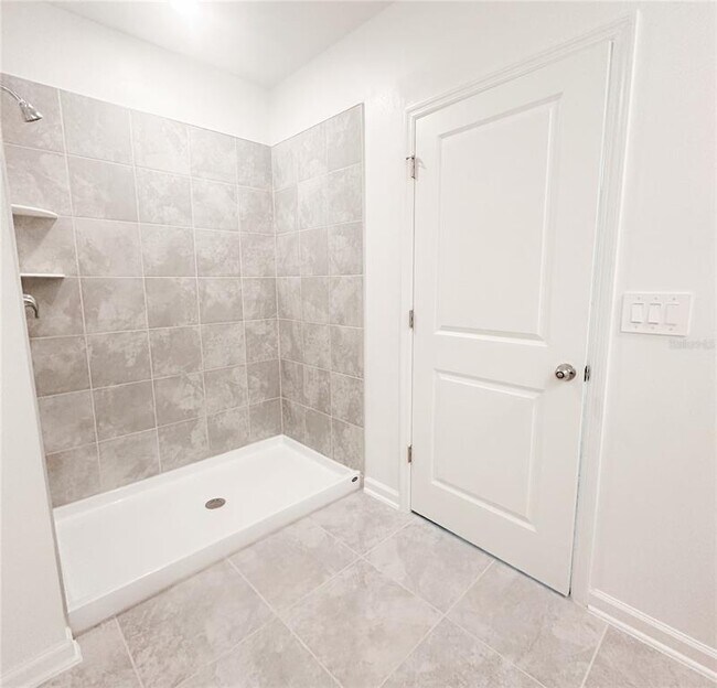 Photo - 1153 Deepwater Cir