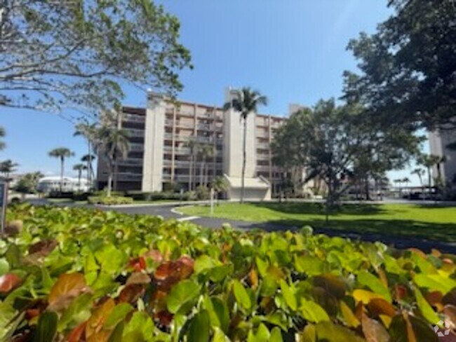 Building Photo - eagle cay Rental