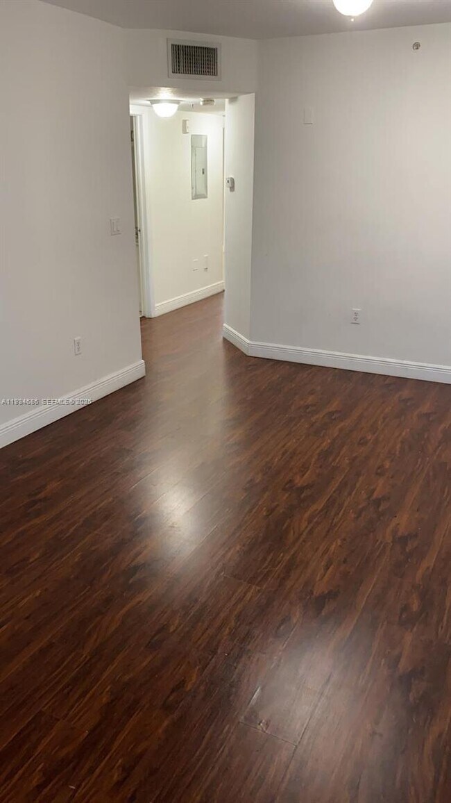 Photo - 22831 SW 88th Pl Unidad 205