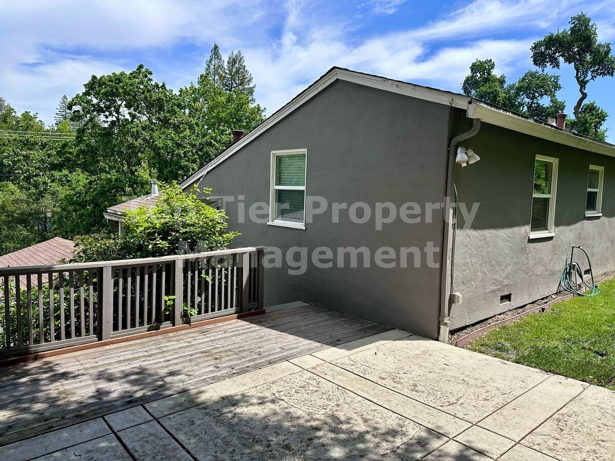 Photo - Very Charming, updated 2 Bd/1 Ba, 1178 sf Single-Family House in Lafayette available for Lease!