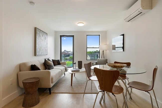 Photo - Furnished room/NOT APARTMENT Unit 4C