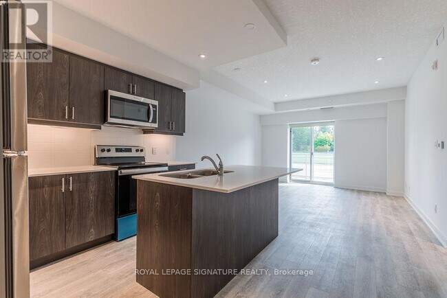 Photo - 16 Markle Cres