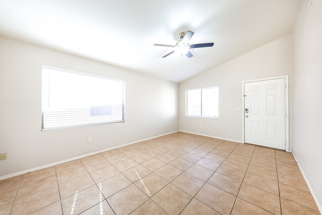 Photo - 2030 E Wahalla Ln