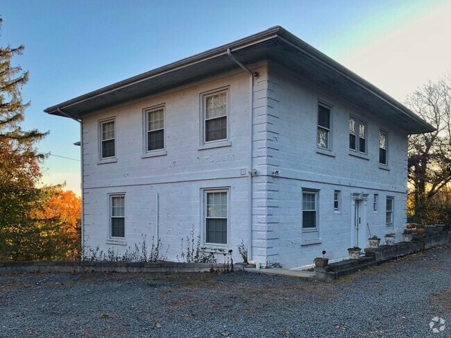 Building Photo - 55 Cedar St Unit 3R Rental