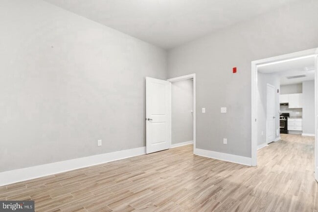 Building Photo - 616 S 4th St Unit GROUND REAR
