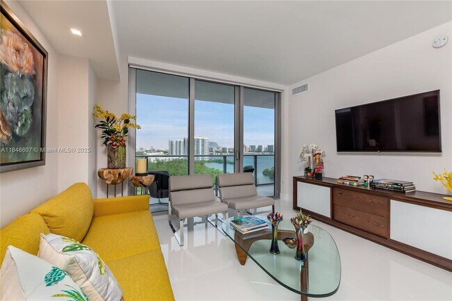 Building Photo - 16385 Biscayne Blvd Unit 1503 Rental