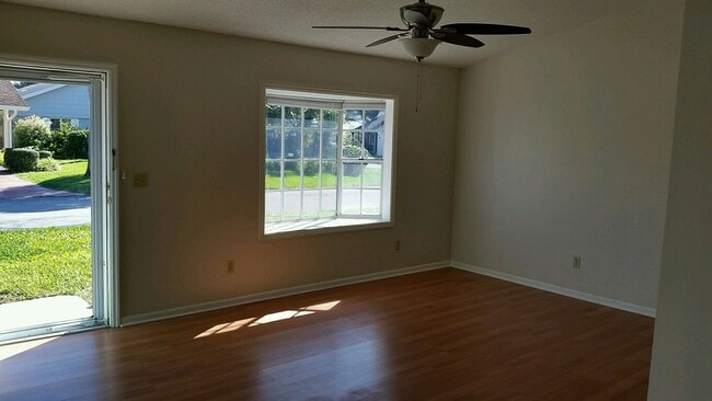 Photo - Quaint Golf Course Villa in Fairgreens!