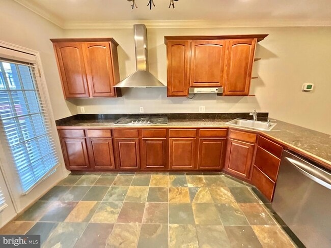 Photo - 132 S Potomac St