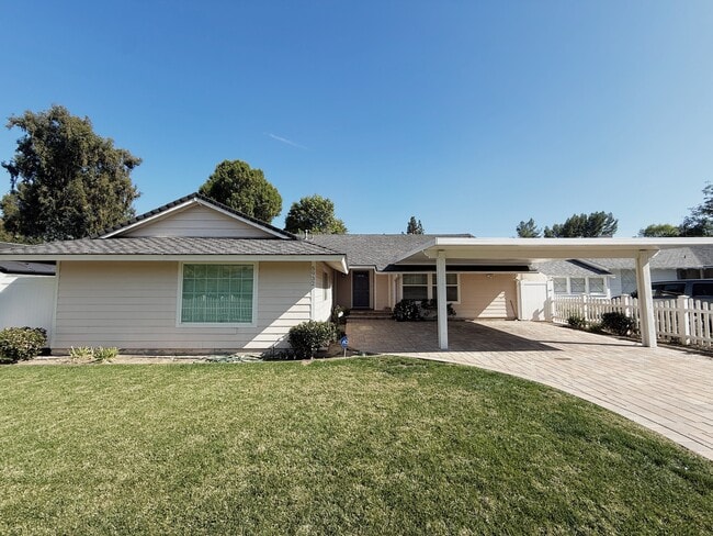 Building Photo - 5932 Cahill Ave