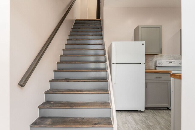 Photo - 2815 Sherwood Rd Unit RR