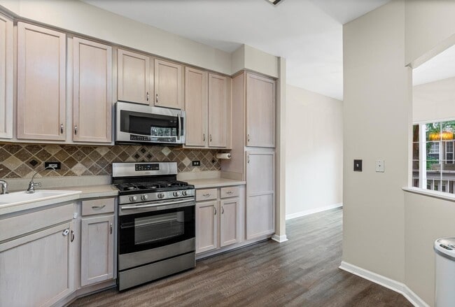 Photo - 1047 Chadwick Dr