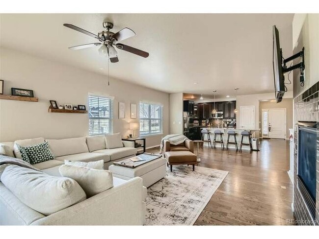 Building Photo - 6343 N Genoa Way