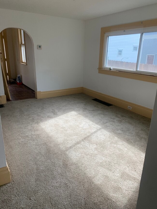 457 W 7th St Townhome For Rent in Erie, PA