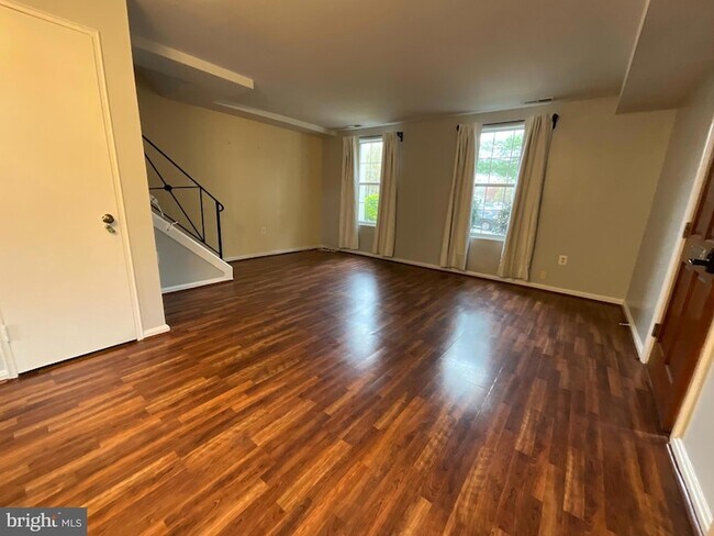 Photo - 3719 Ingalls Ave