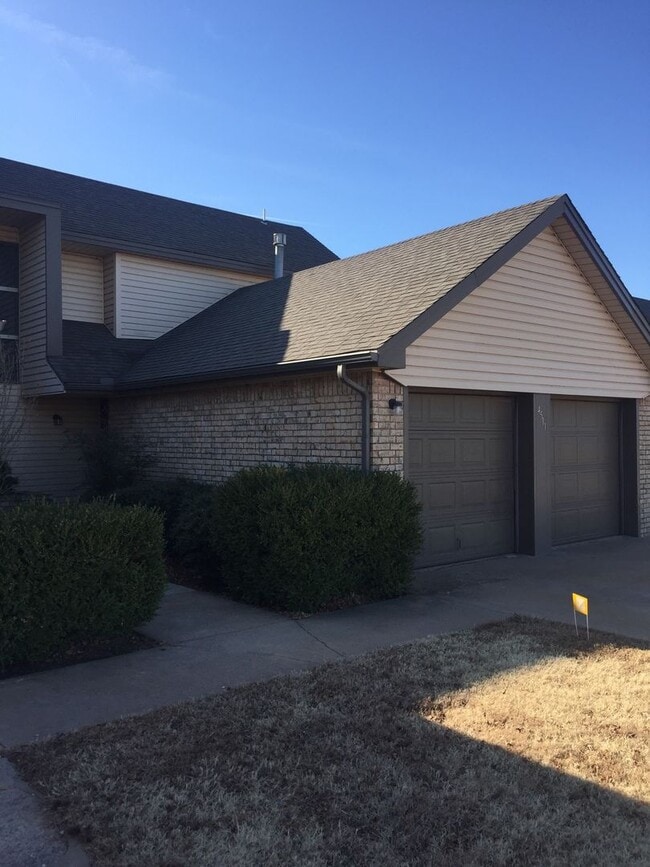 Photo - 2 Bedroom 1.5 Bath Duplex