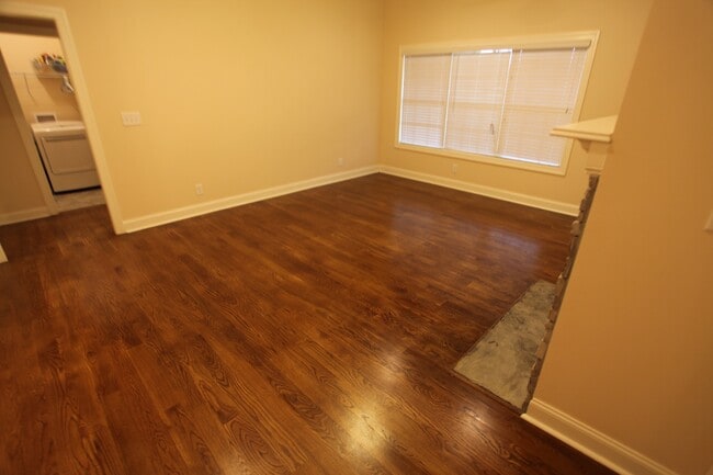 Photo - 3bed/2bath Residential House Available Soon!