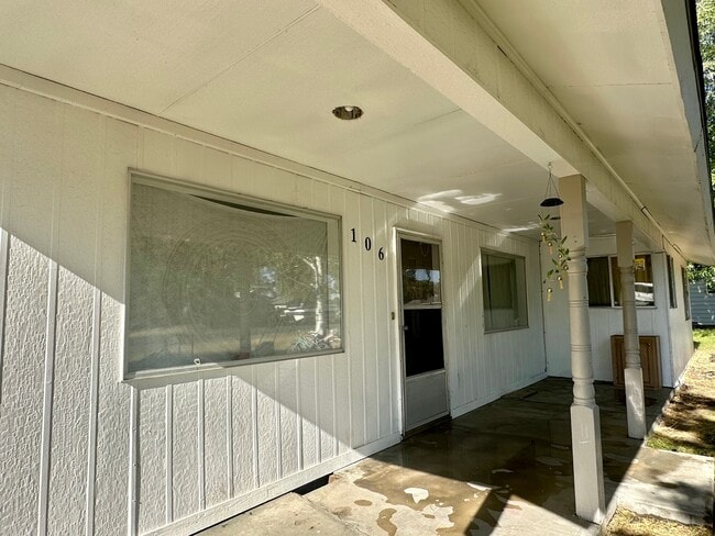 Photo - 106 E Washington St