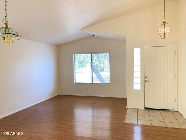 Photo - 16668 W Belleview St