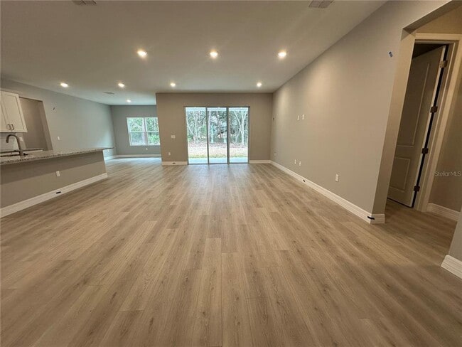 Photo - 9 Mimosa Ct W