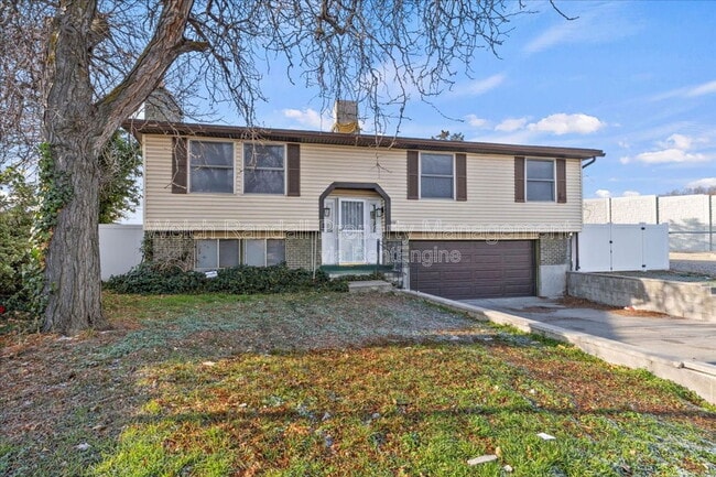 Building Photo - 3757 W Clermont Dr