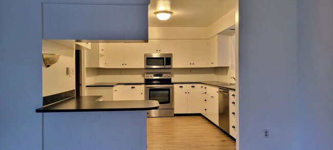 Photo - Amazing Country Home 4 bed, 2 bath with Ga...