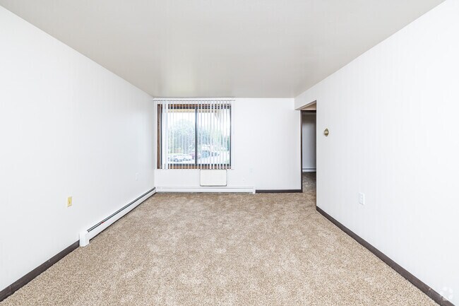 1BR, 1BA - 525SF - Living Room