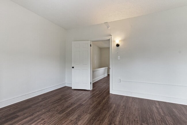 Photo - Spacious 5 Bedroom Home w/ Balcony, Porch & Yard Space!