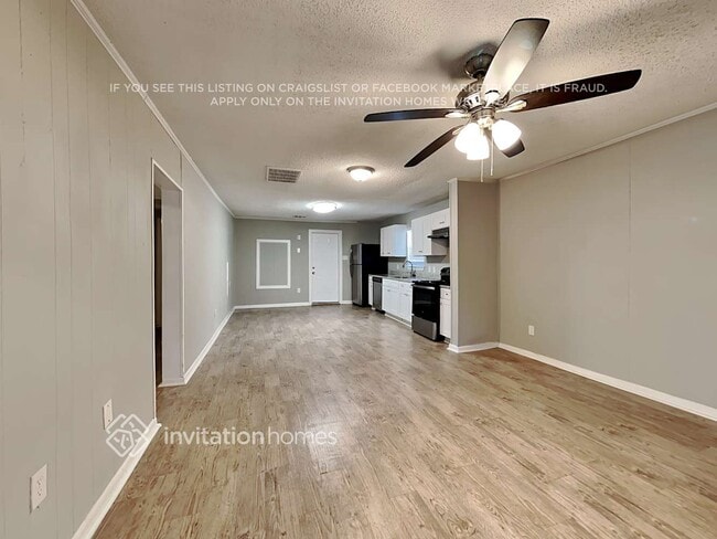 Photo - 905 E Crockett St