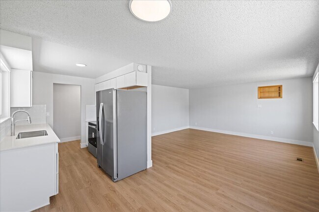 Photo - 1309 W Maple Ave