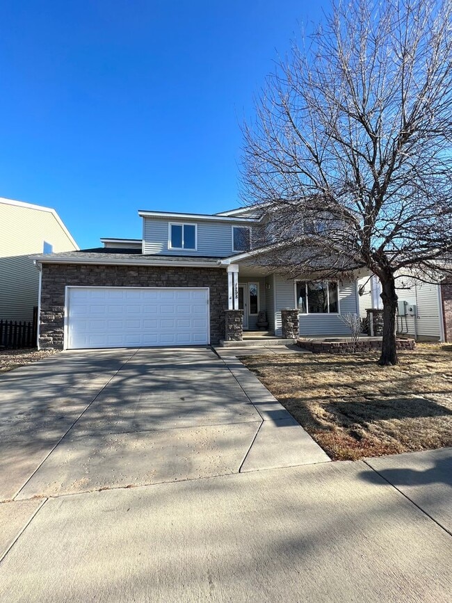 Building Photo - Beautiful 4 Bedroom Home In Wolf Creek Available in March!