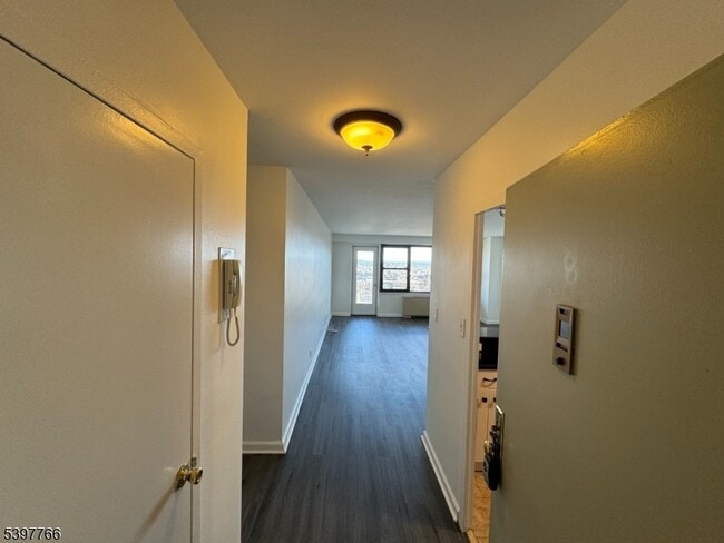 Photo - 285 Aycrigg Ave Unit 21D