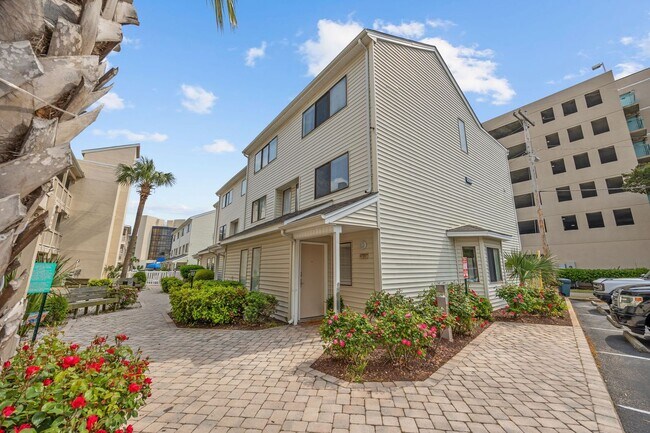 Photo - All Inclusive Seasonal Rental Available Oc...