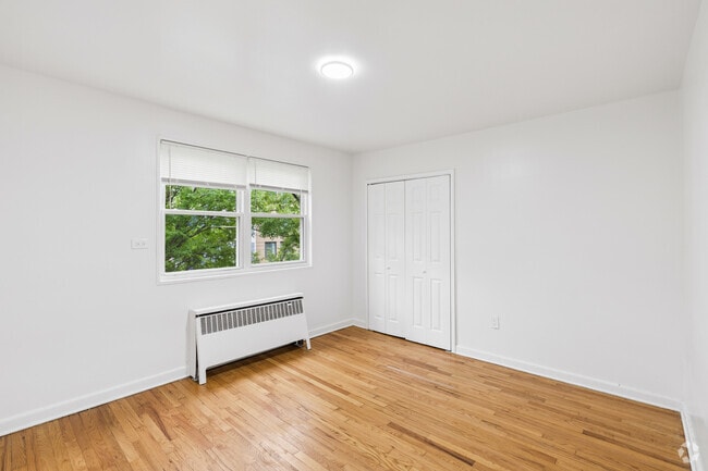 1BR, 1BA - 550SF - Bedroom