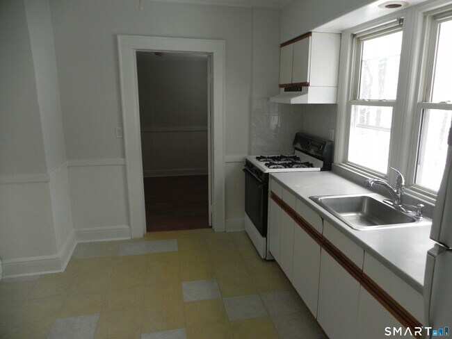 Photo - 1 St John St Unit 1
