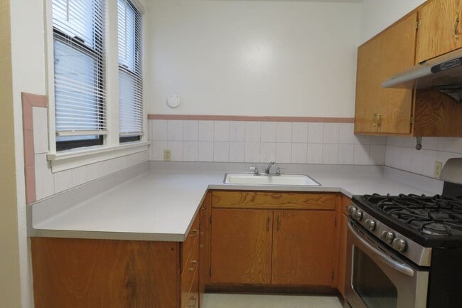 Photo - Cow Hollow - 2 Bedroom Flat