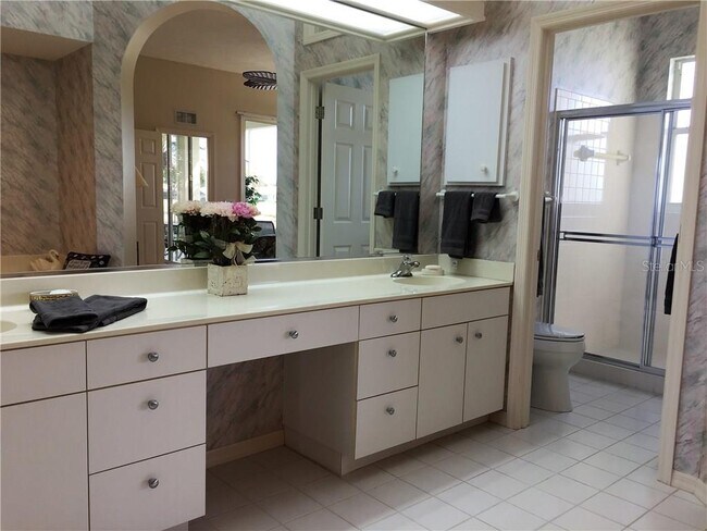 Photo - 549 Fallbrook Dr