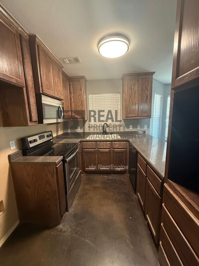 Photo - 4505 Pine St