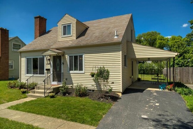 Photo - 2194 Ridgecliff Rd
