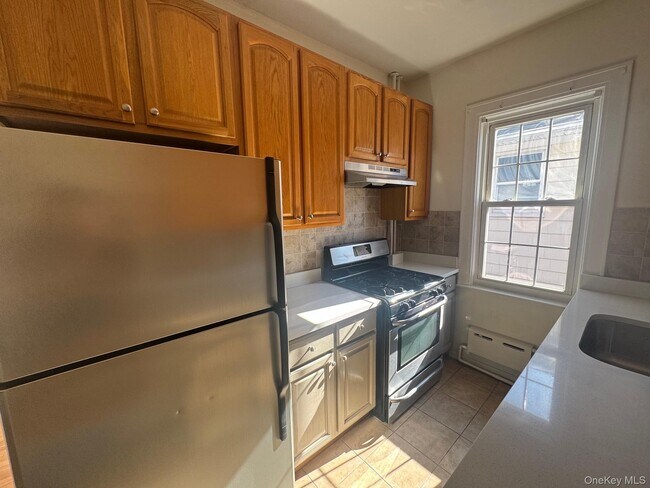 Photo - 214-06 36th Ave