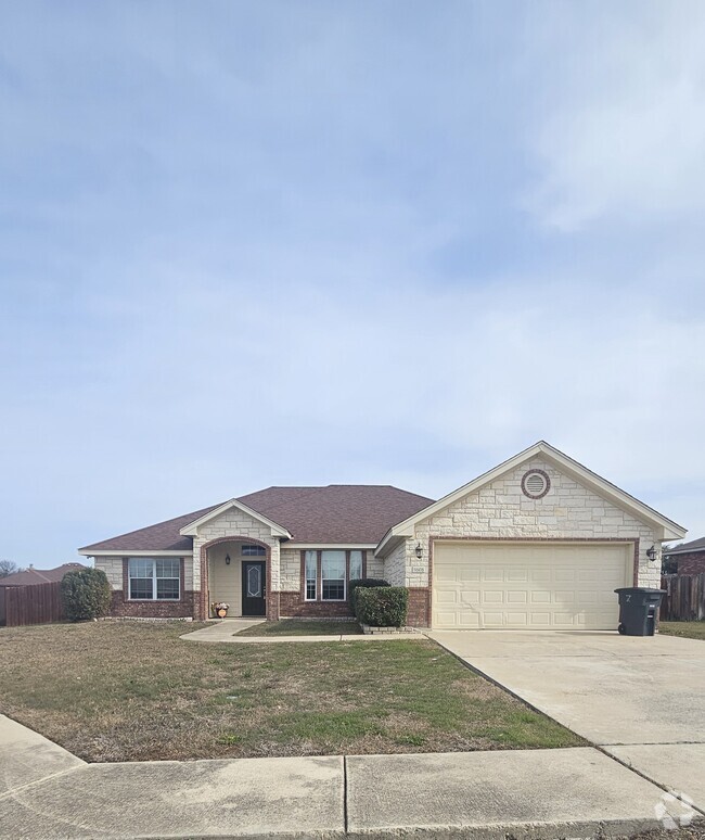 Building Photo - 5608 Boxelder Trail Rental