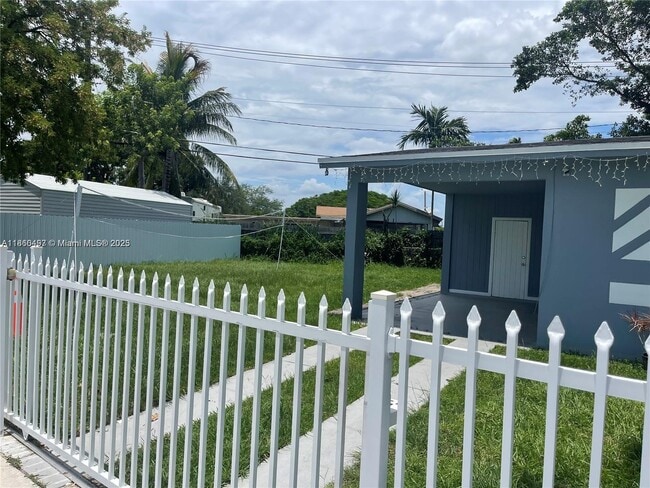 Photo - 11751 SW 190th Terrace