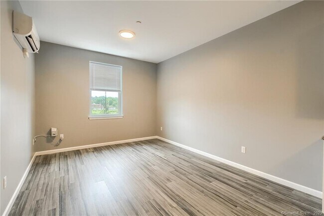 Photo - 9 Steele Blvd Unit 201