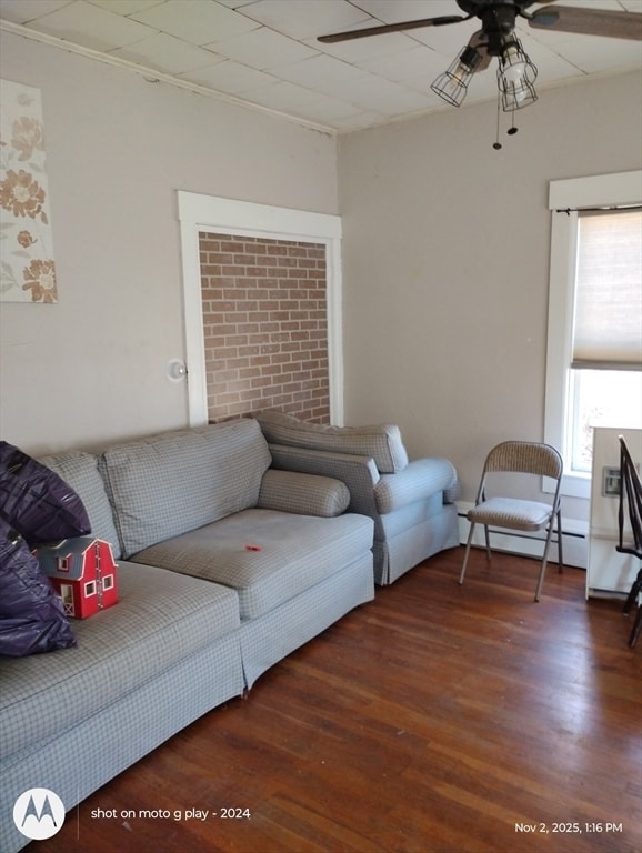 Photo - 77 W Main St