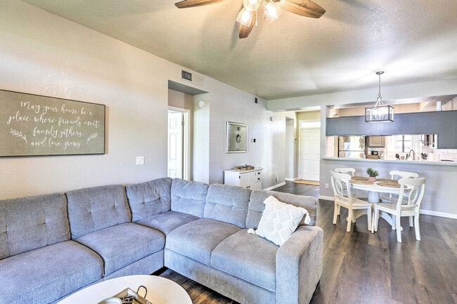 Photo - 1601 W Beardsley Rd Unidad ID1385774P