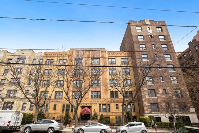 Building Photo - 56 Glenwood Ave Unit 34