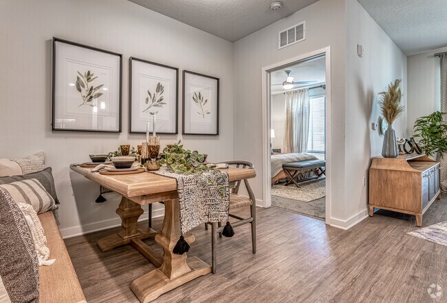 2BR, 2BA - 1,078SF - B2 Floorplan - Solaire