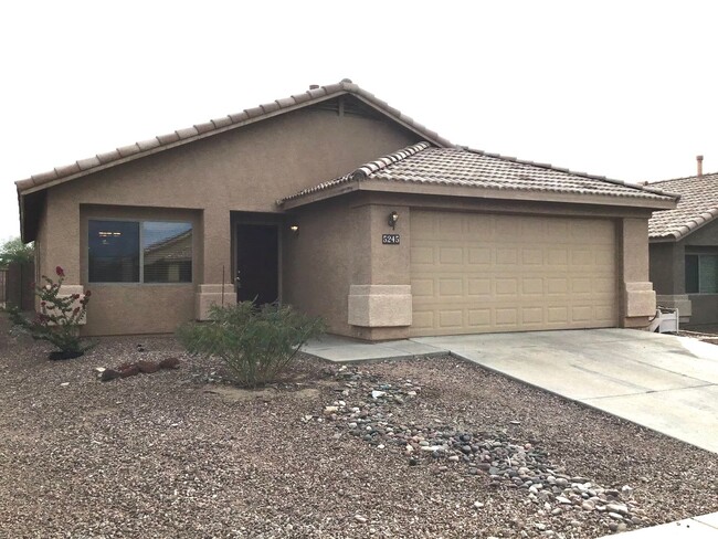 Nice Clean 3 Bdrm/ 2Ba located Off Linda V... - Nice Clean 3 Bdrm/ 2Ba located Off Linda V... House