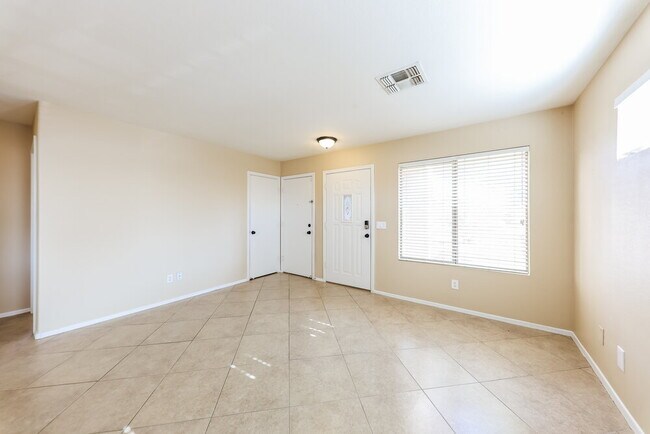 Photo - 10653 W Poinsettia Dr
